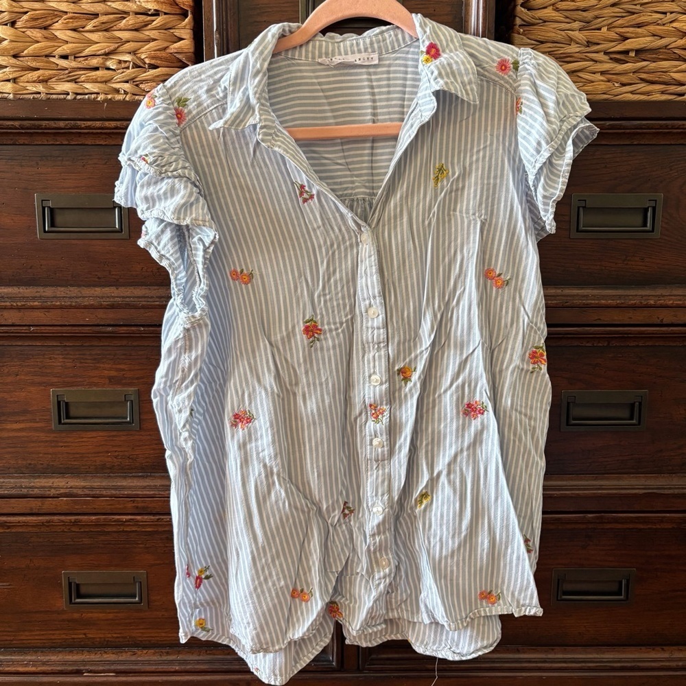 Jane & Delancey floral striped cap sleeve button down blouse in size 2X